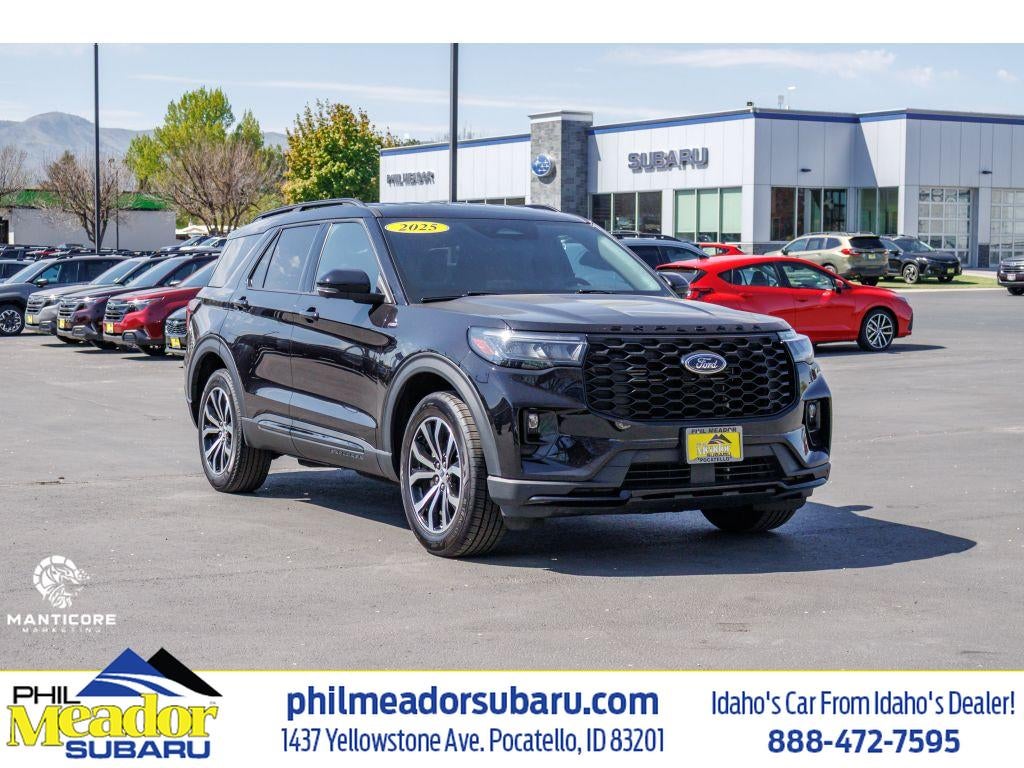 2025 Ford Explorer ST-Line in Agate Black Metallic — front three-quarter view