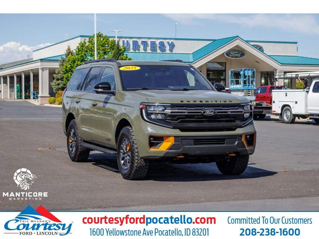 2025 Ford Expedition Tremor in Green — front three-quarter view