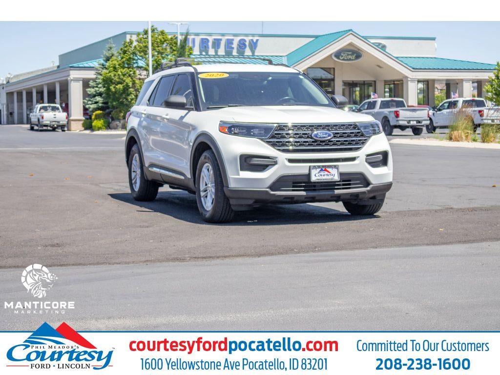 2020 Ford Explorer XLT in White — front three-quarter view