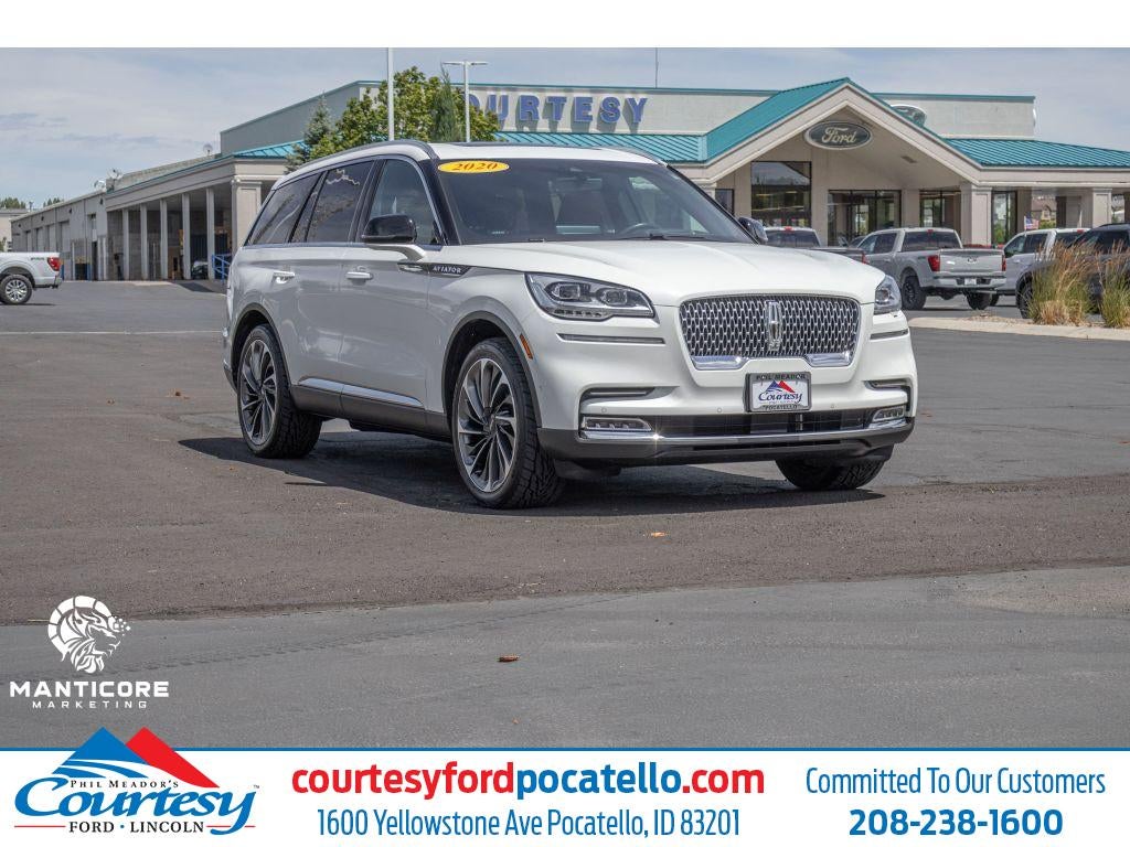 2020 Lincoln Aviator Reserve in White — front three-quarter view