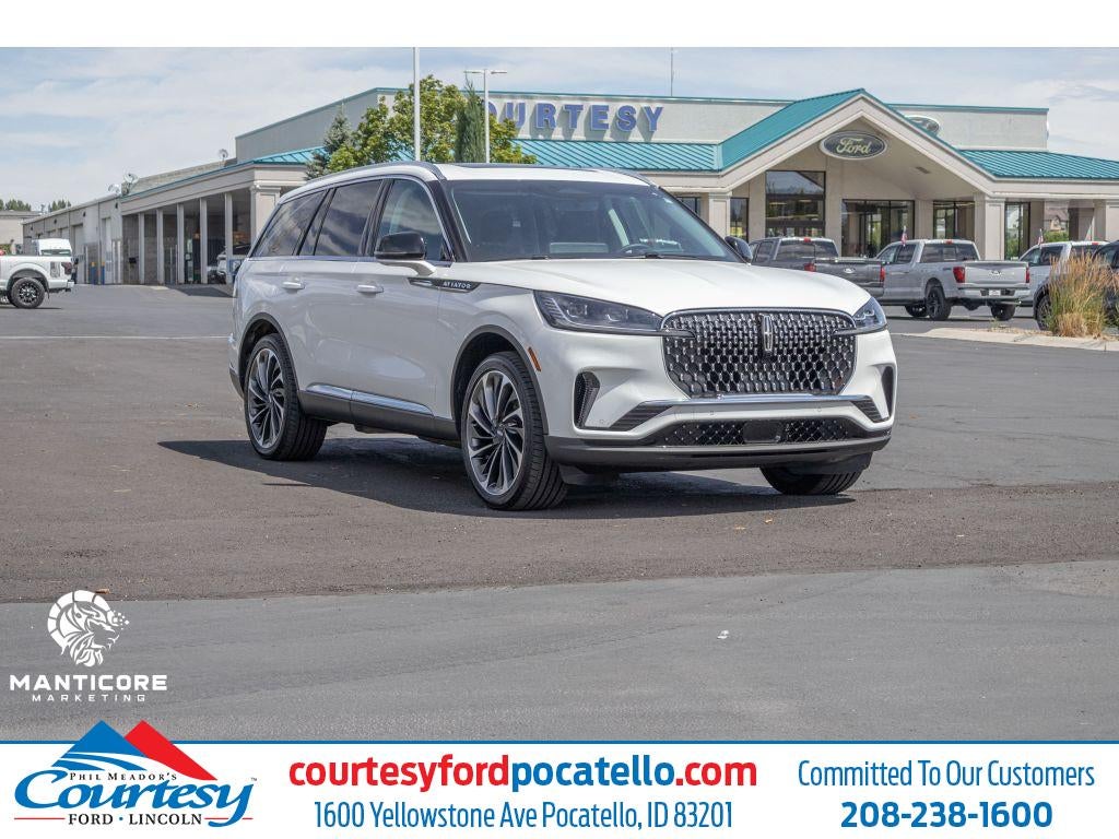 2025 Lincoln Aviator Reserve in White — front three-quarter view