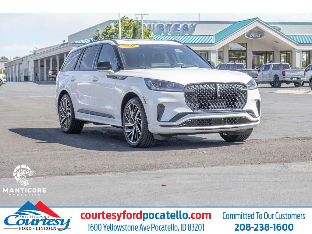 2025 Lincoln Aviator Black Label in Black — front three-quarter view