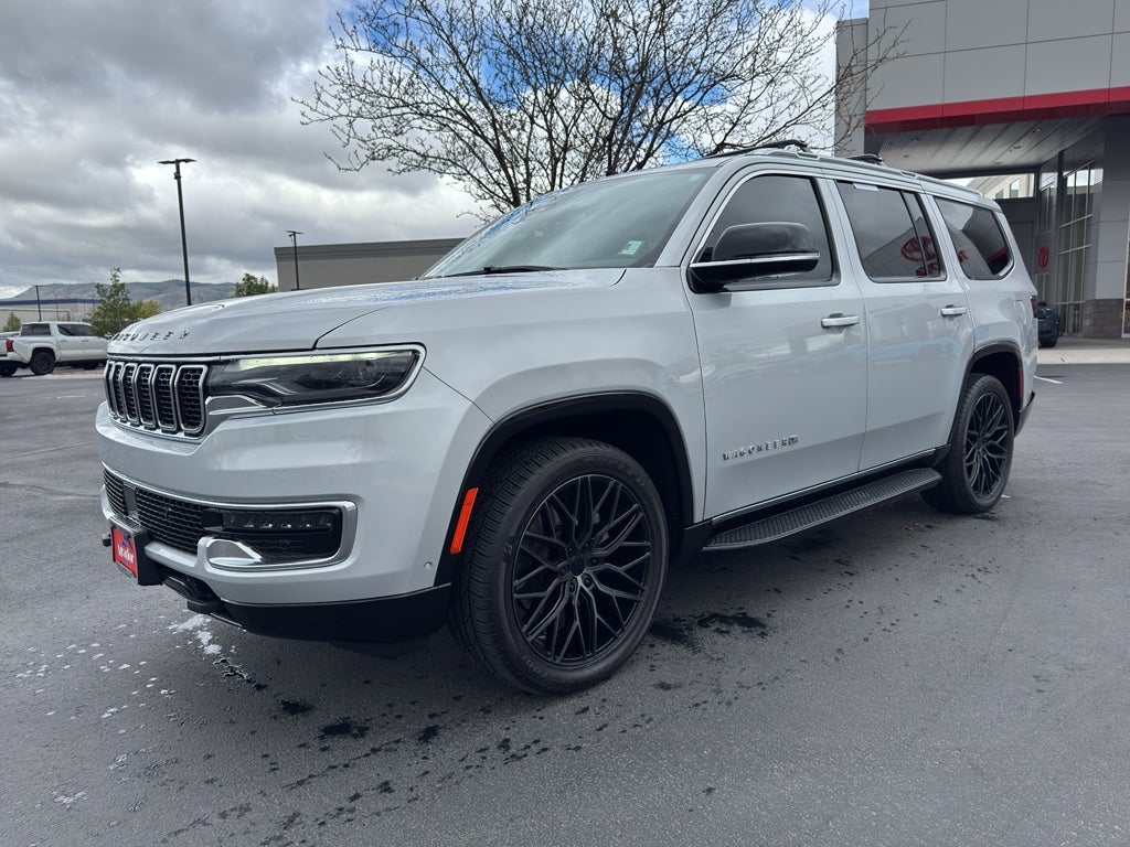 2023 Jeep Wagoneer — detail view
