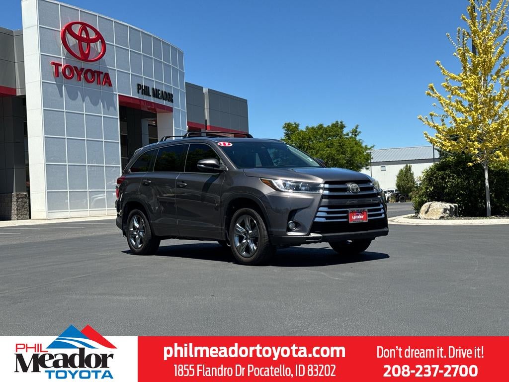 2017 Toyota Highlander Limited Platinum in Predawn Gray Mica — front three-quarter view